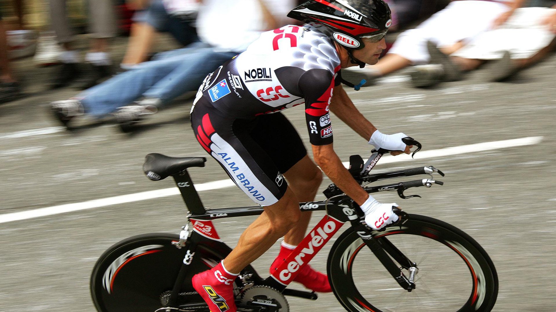 布莱顿中路穿插打破防守体系约束，布莱顿换帅